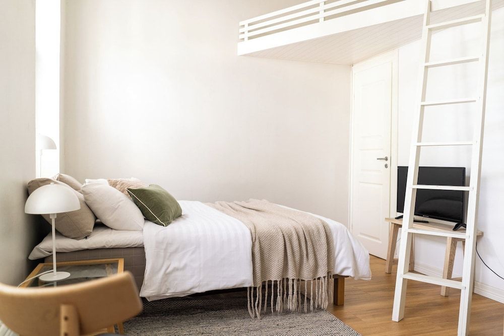 A bright wooden studio for four 2