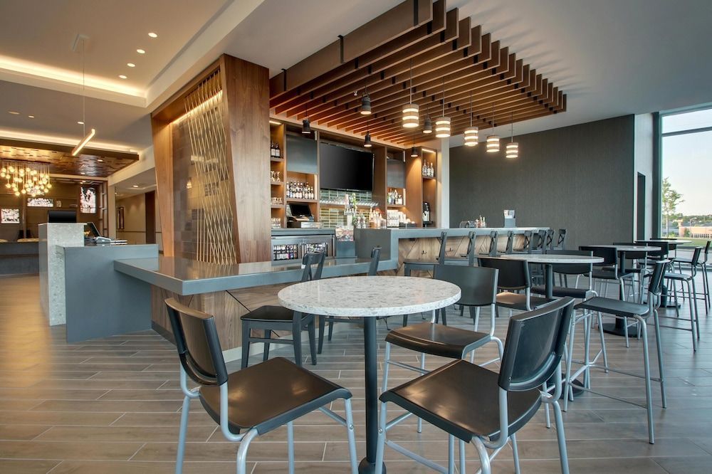 Hyatt Place Milwaukee Downtown 2