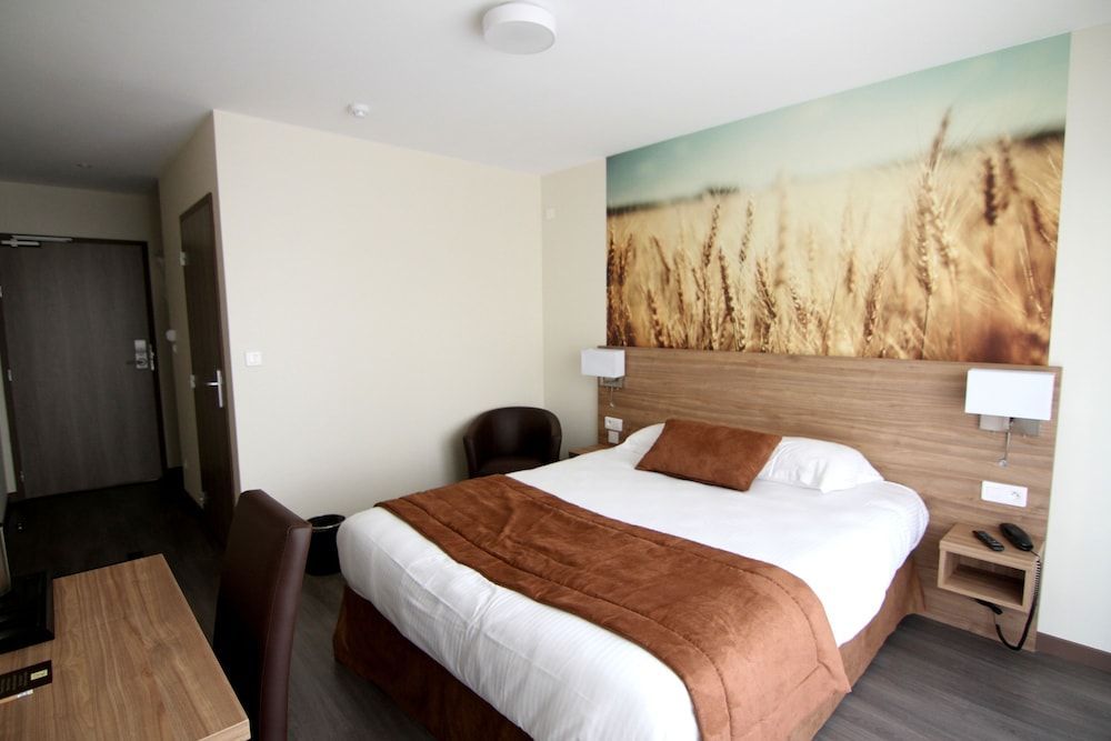 Logis Hôtel - La Chambre d'Amiens 1