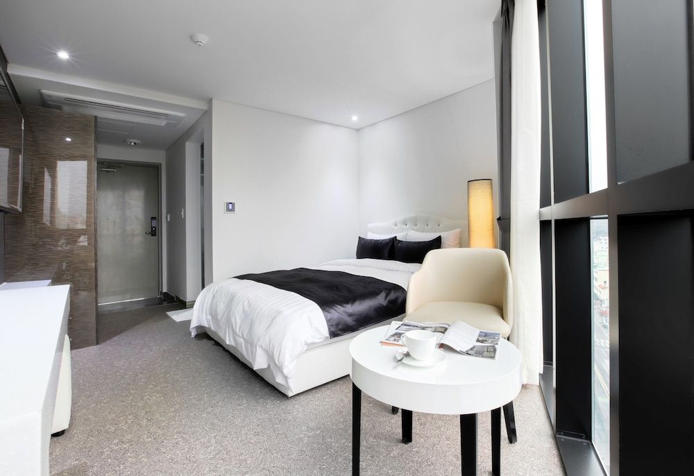 Eins Hotel 2
