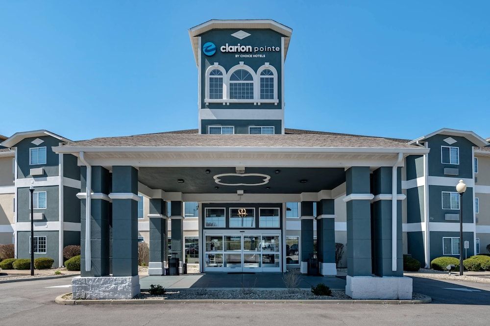 Clarion Pointe Indianapolis Airport 1