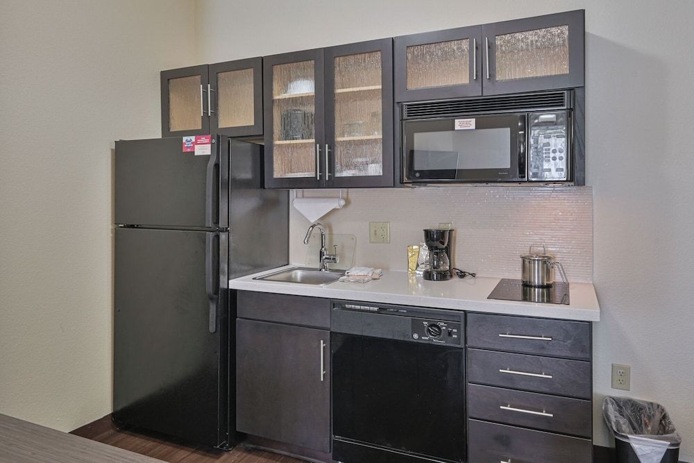 Affordable Suites of America Tulsa 1