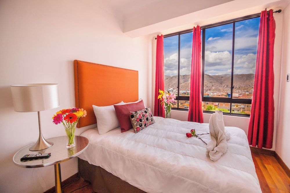 RHOUSE Cusco 1