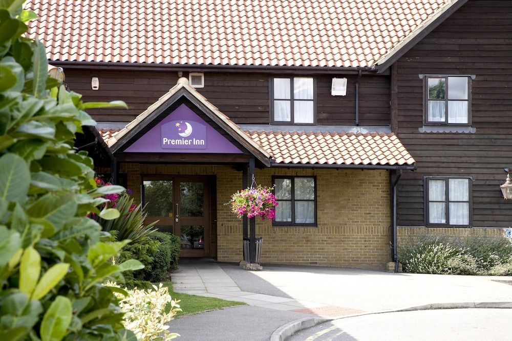 Premier Inn Basildon South 1