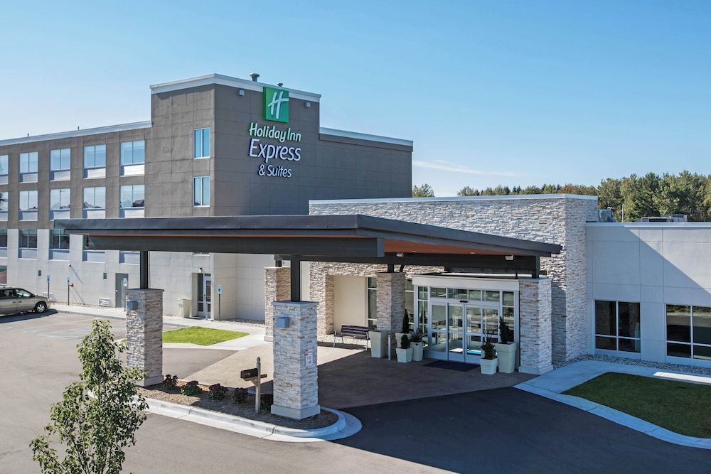 Holiday Inn Express & Suites LUDINGTON by IHG 1