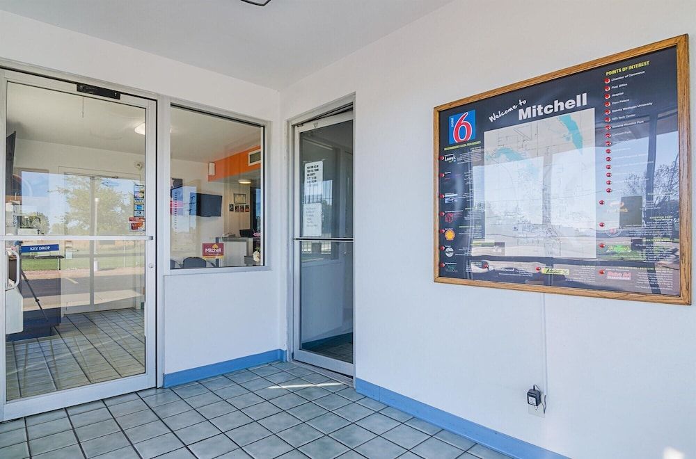 Motel 6 Mitchell I-90, SD 2