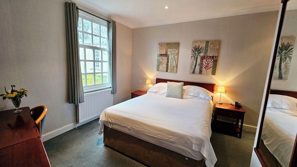 Stoke Lodge Hotel 2