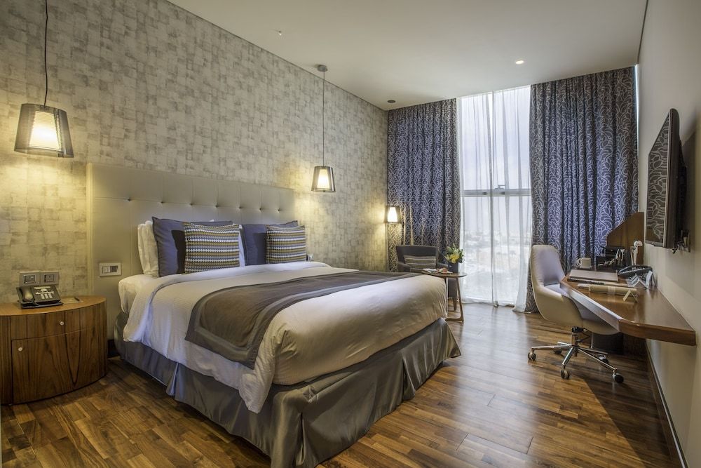 The Avenue Hotel 1