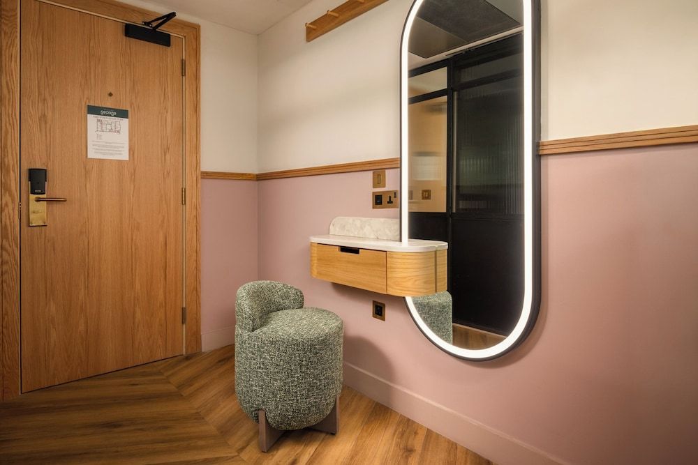 Carlton George Hotel 2