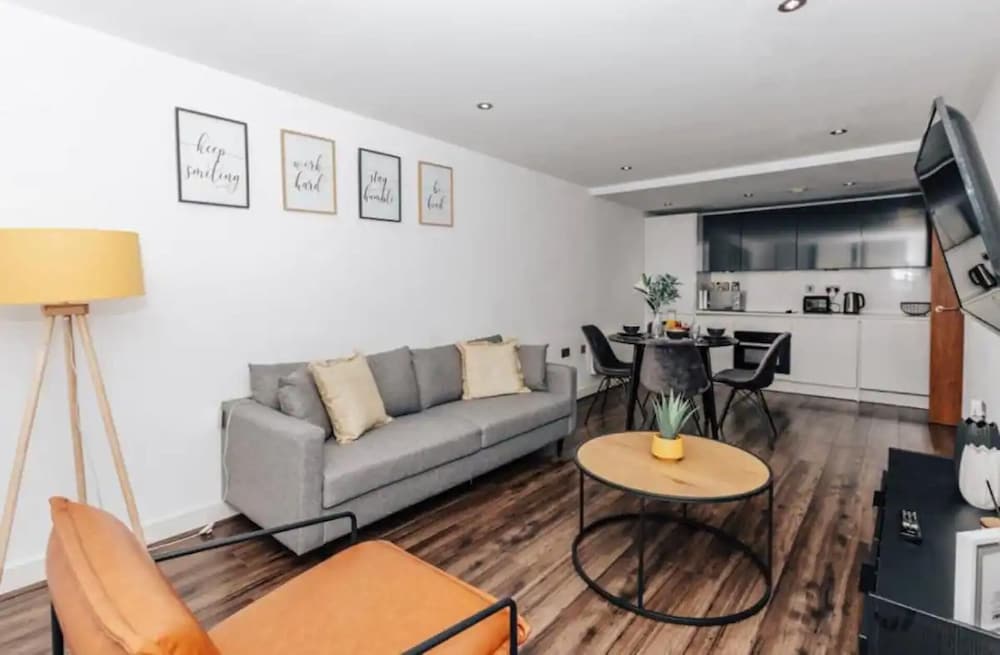 Stunning 2-bedroom Apartment in Birmingham City 1
