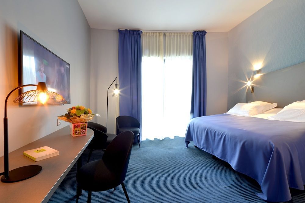 Logis Hôtel Victor Hugo & Spa 1
