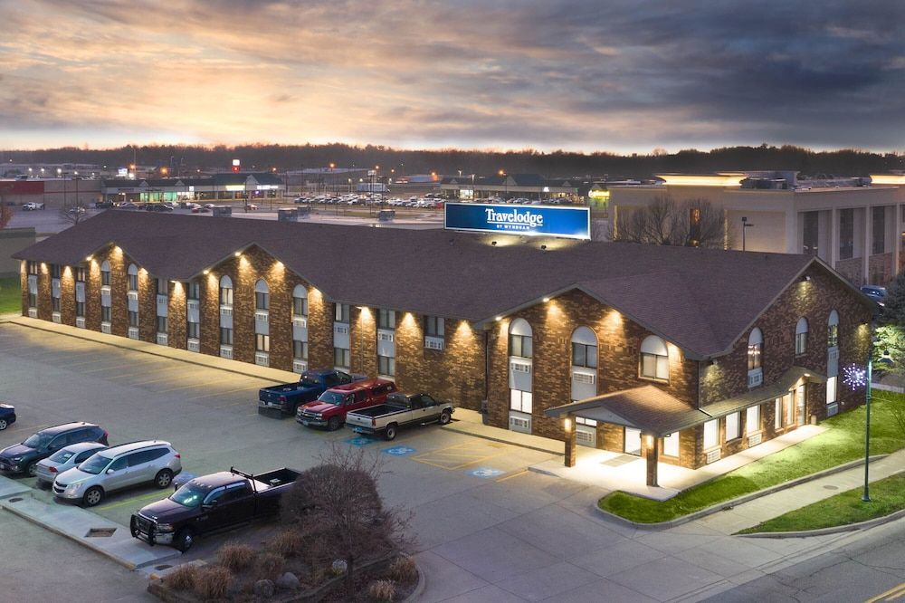 Travelodge by Wyndham Elkhart 1