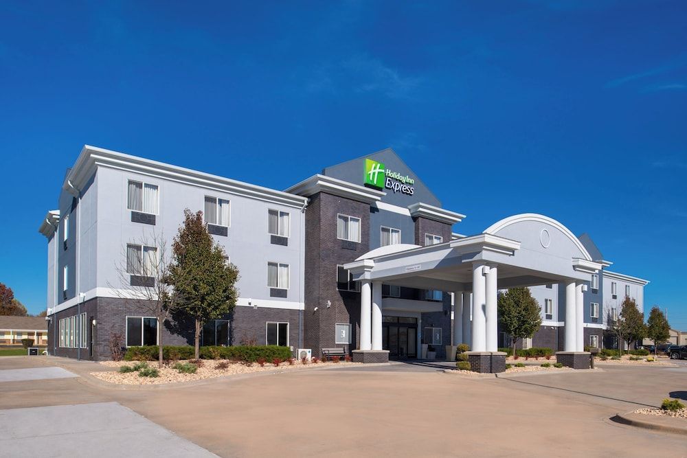 Holiday Inn Express & Suites PITTSBURG by IHG 1
