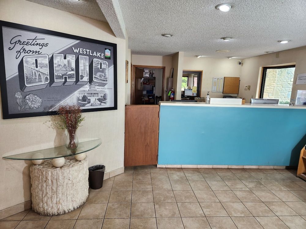 WestSpring Inn - Westlake Cleveland 1