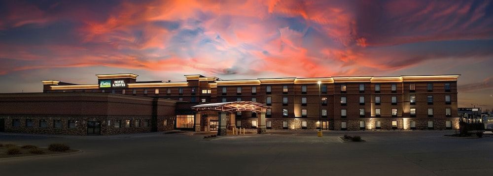 Astoria Hotel & Event Center 1
