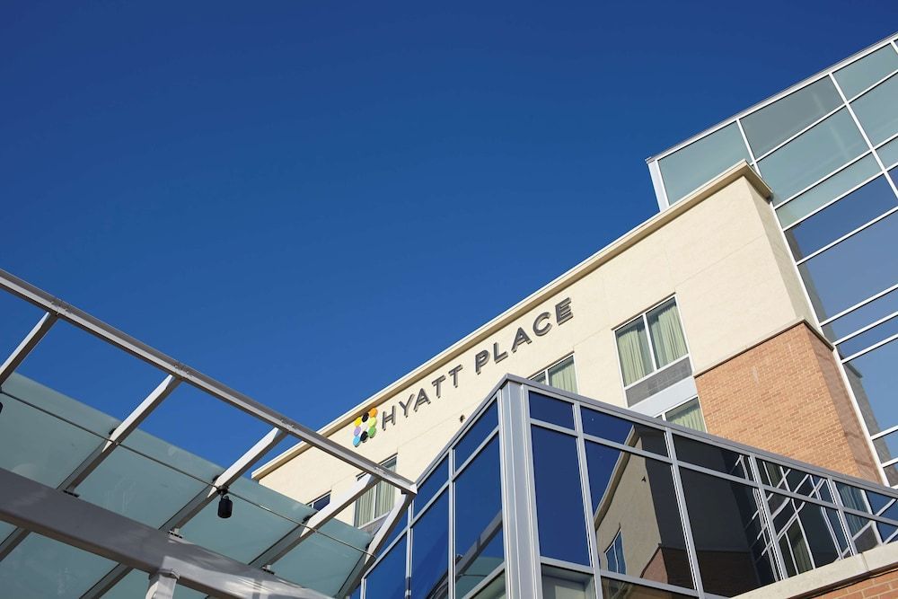 Hyatt Place Chicago/Naperville/Warrenville 1