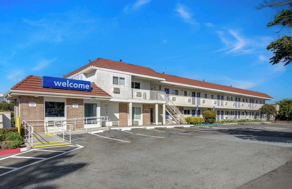 Motel 6 San Jose, CA - Airport 1