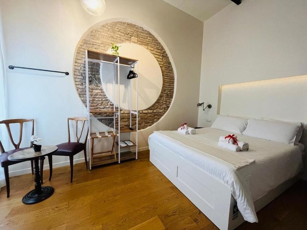 Torre Tolomei Trastevere 1