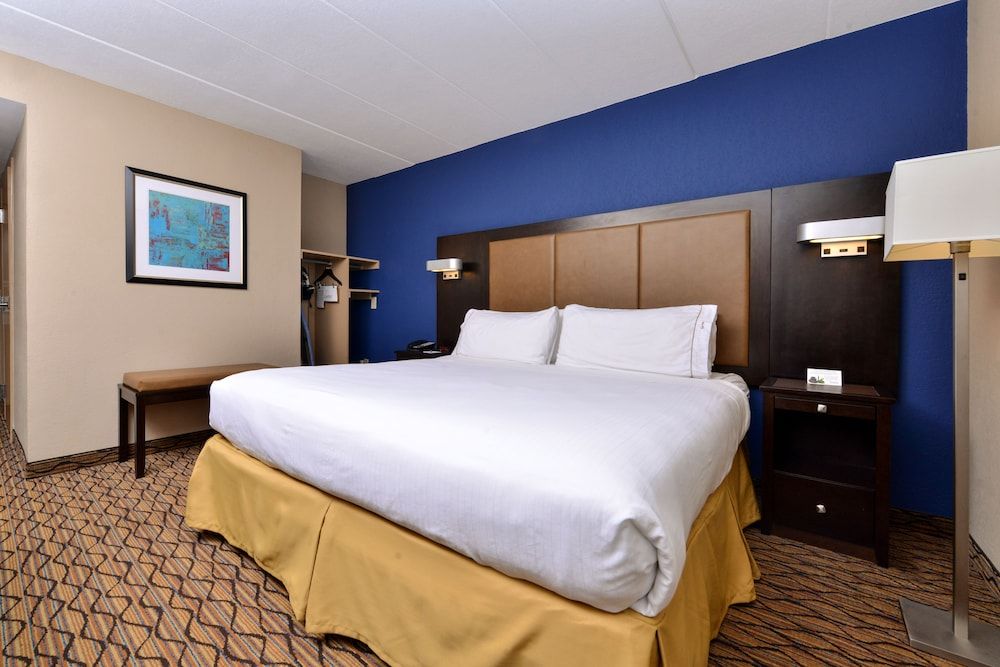 Holiday Inn Express HUNT VALLEY by IHG 2