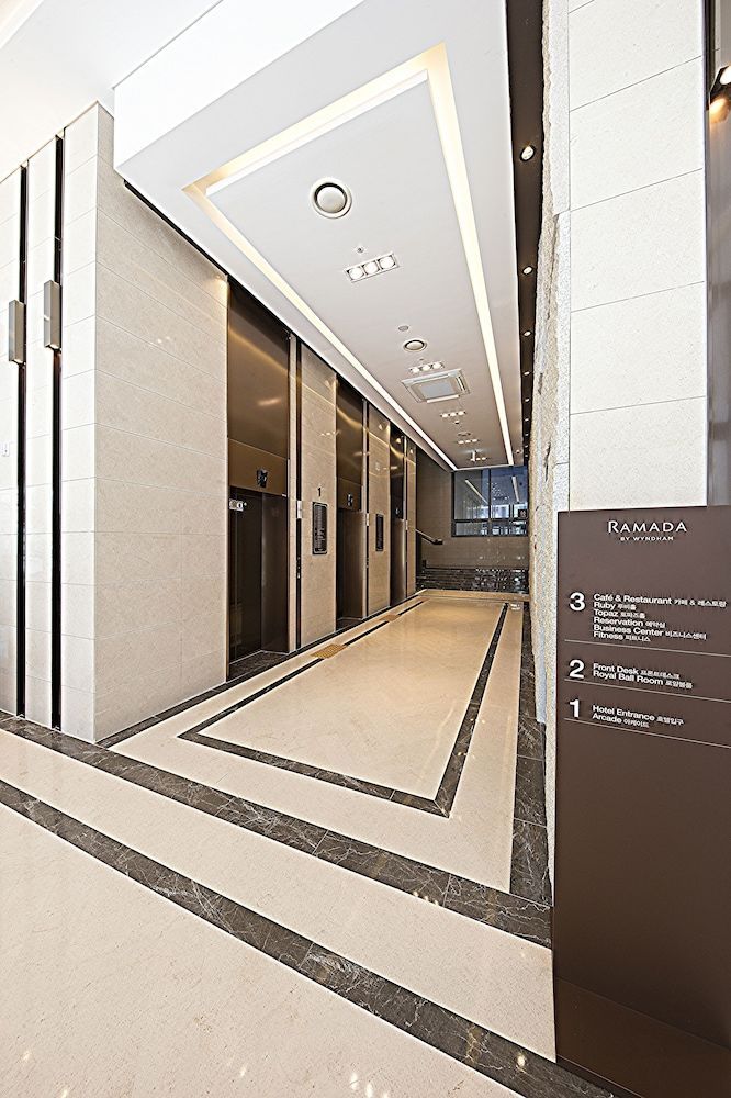 Ramada by Wyndham Daejeon 1