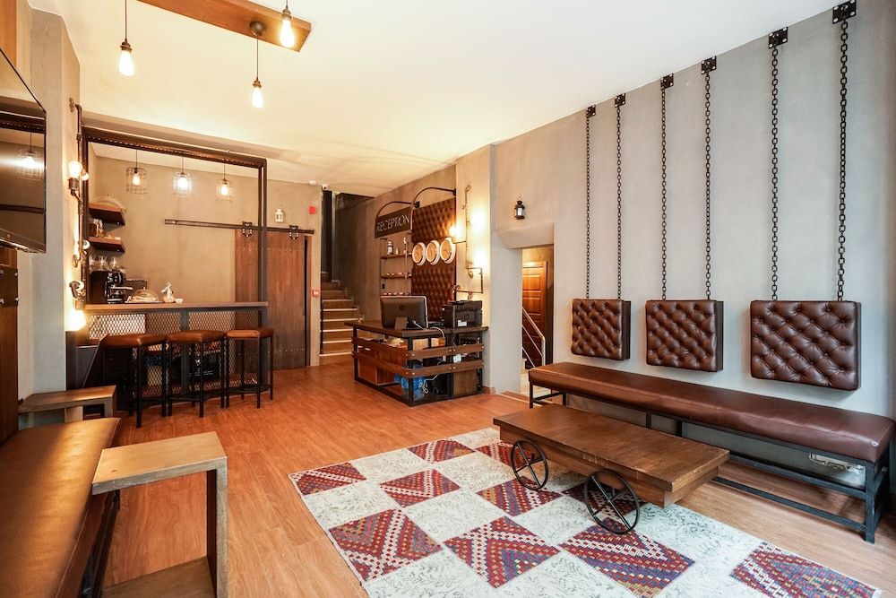 Cube Suites 2