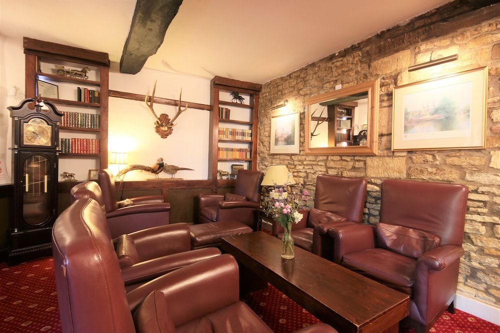 Crown Hotel Cotswold 2