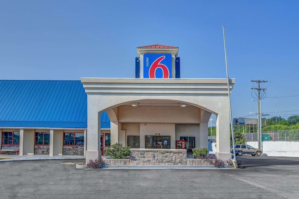 Motel 6-Calhoun, GA 1