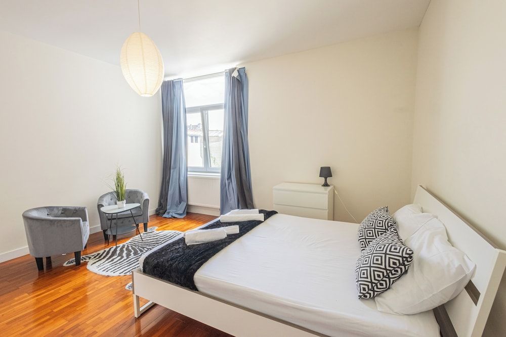 Chambres Cosy dans Une Grande maison 2