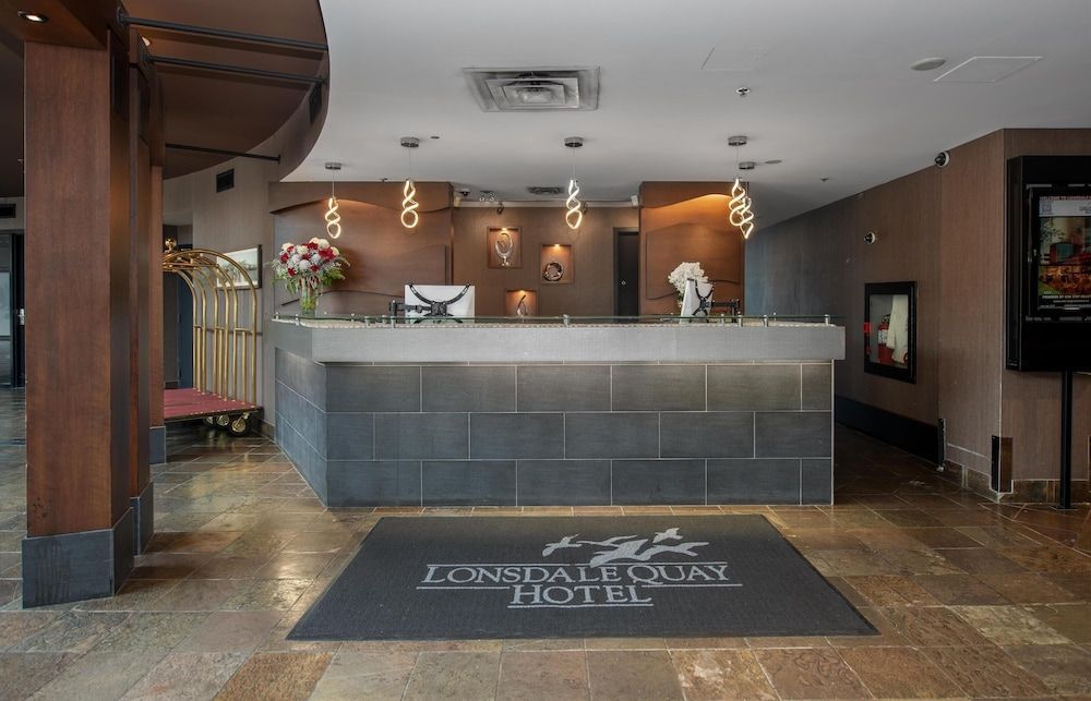 Coast Lonsdale Quay Hotel 2