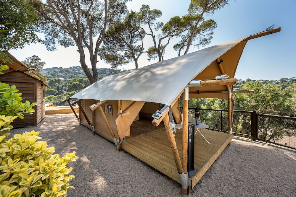 Talaia Plaza EcoResort Begur 2