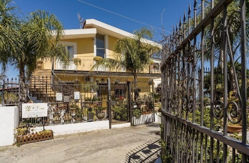 B & B Il Giardino sul Mare 1