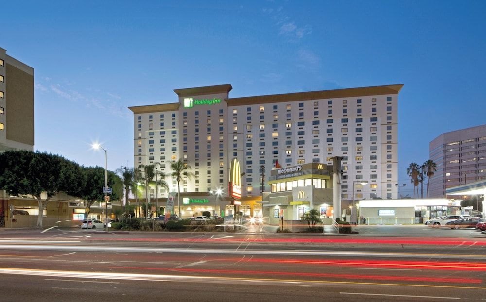 Holiday Inn LOS ANGELES - LAX AIRPORT by IHG 1