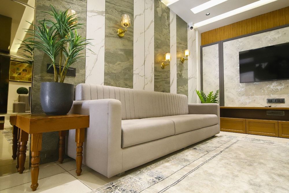 Hotel Sanatana 2