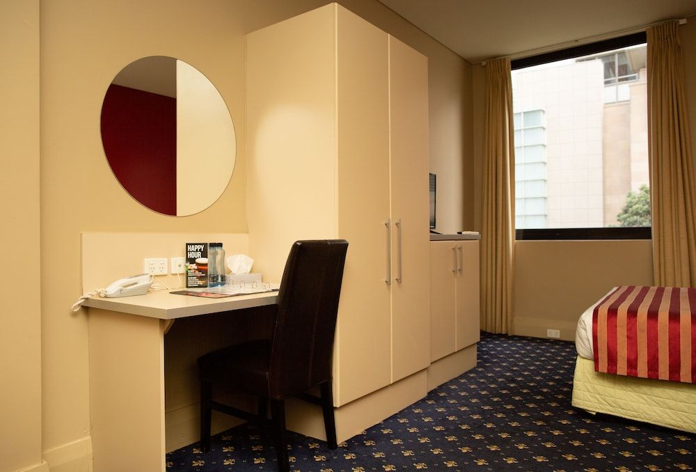 Hotel Coronation 2