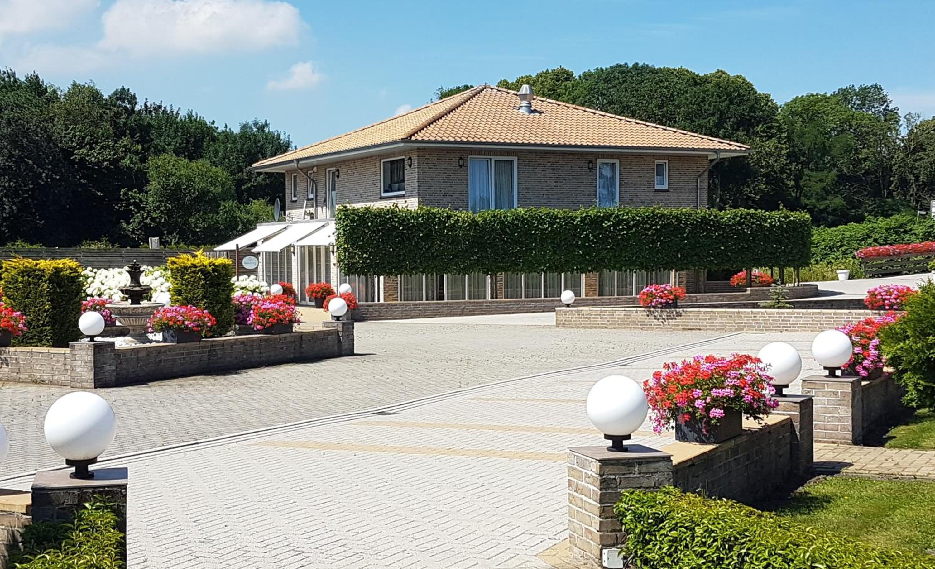 Hotel Garni Am Lindenhof Bunde 1