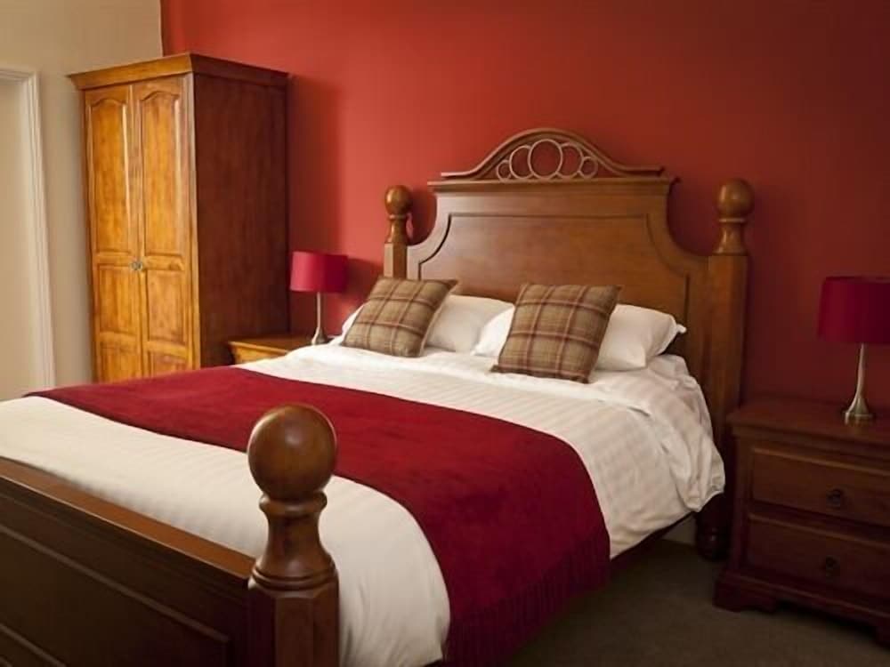 The Eagles Hotel 2