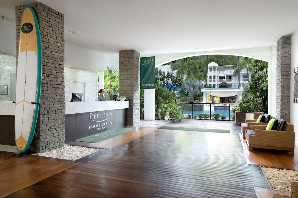Beach Club Palm Cove 2