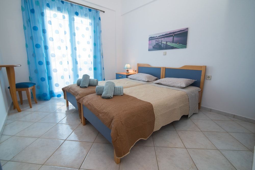 FNK Apartments with Sea View 2
