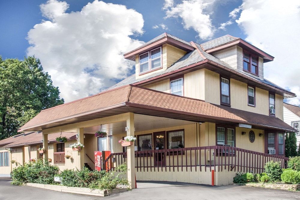 Knights Inn Endwell 1