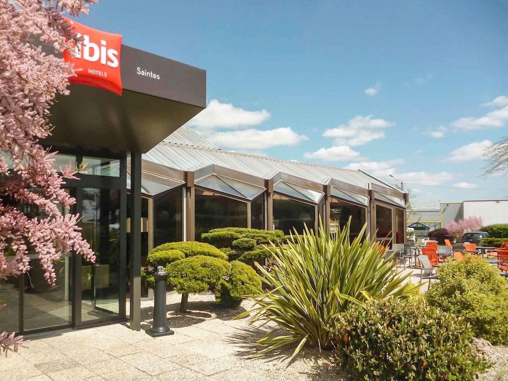 ibis Saintes 1