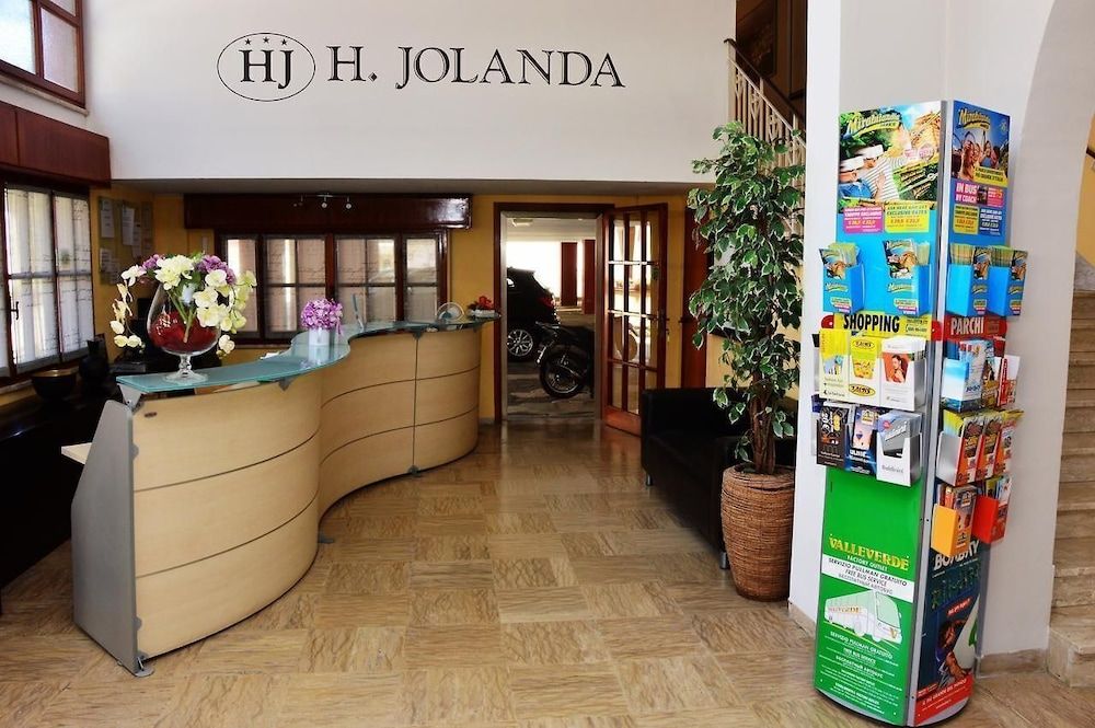 HOTEL JOLANDA 1