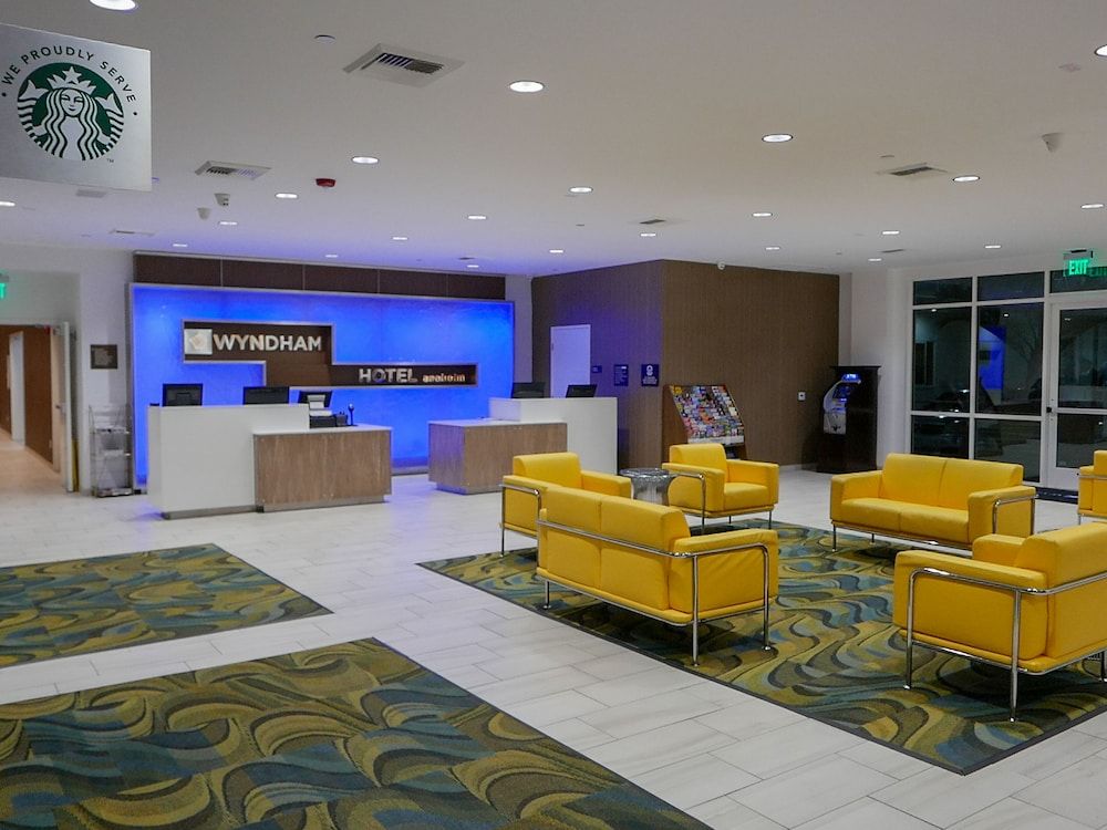 Wyndham Anaheim 2