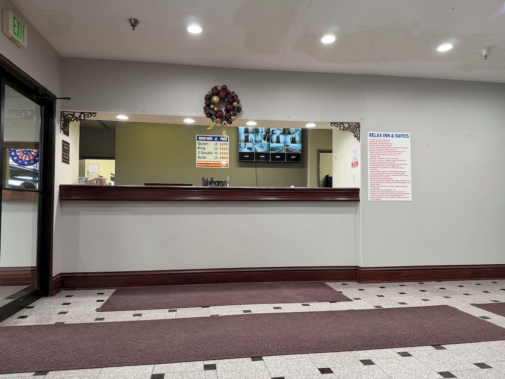Relax Inn & Suites 2