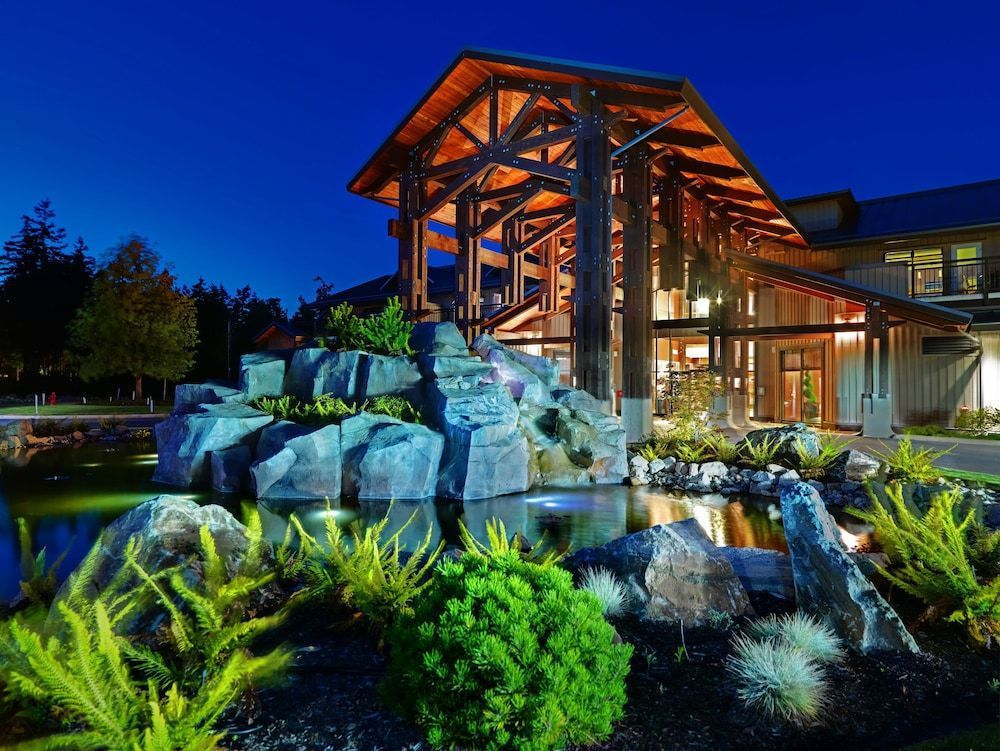 Sunrise Ridge Waterfront Resort 1