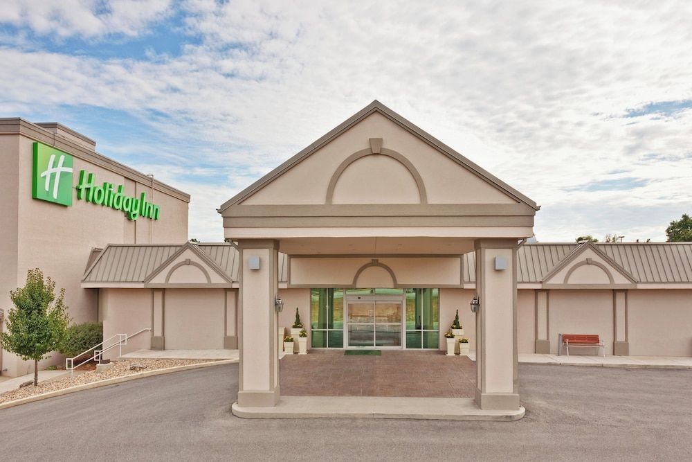 Holiday Inn BLOOMINGTON-UNIVERSITY AREA by IHG 1