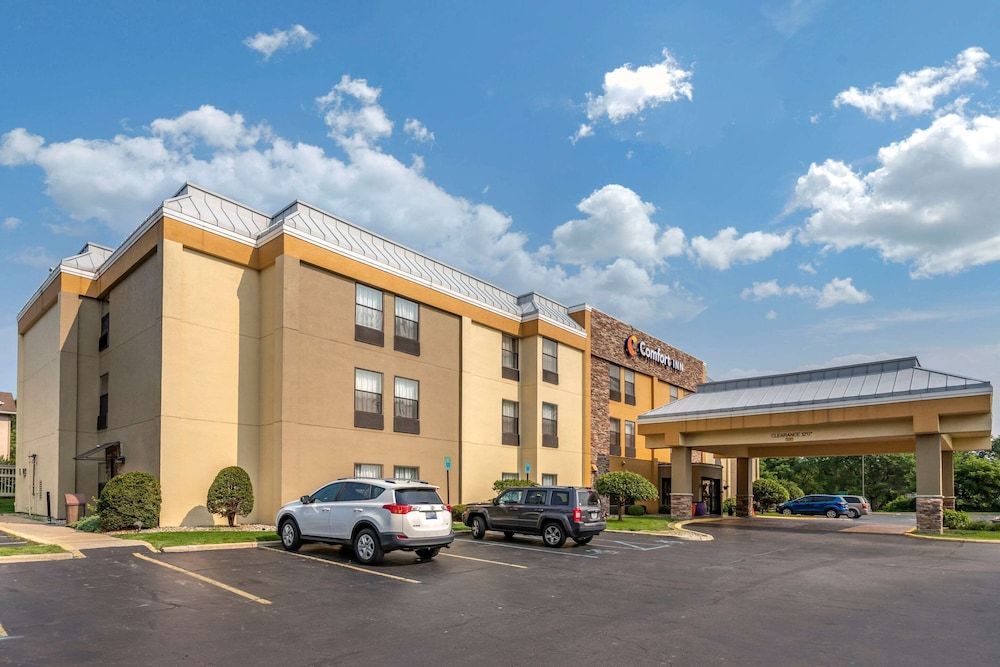 Comfort Inn Wings Stadium 1