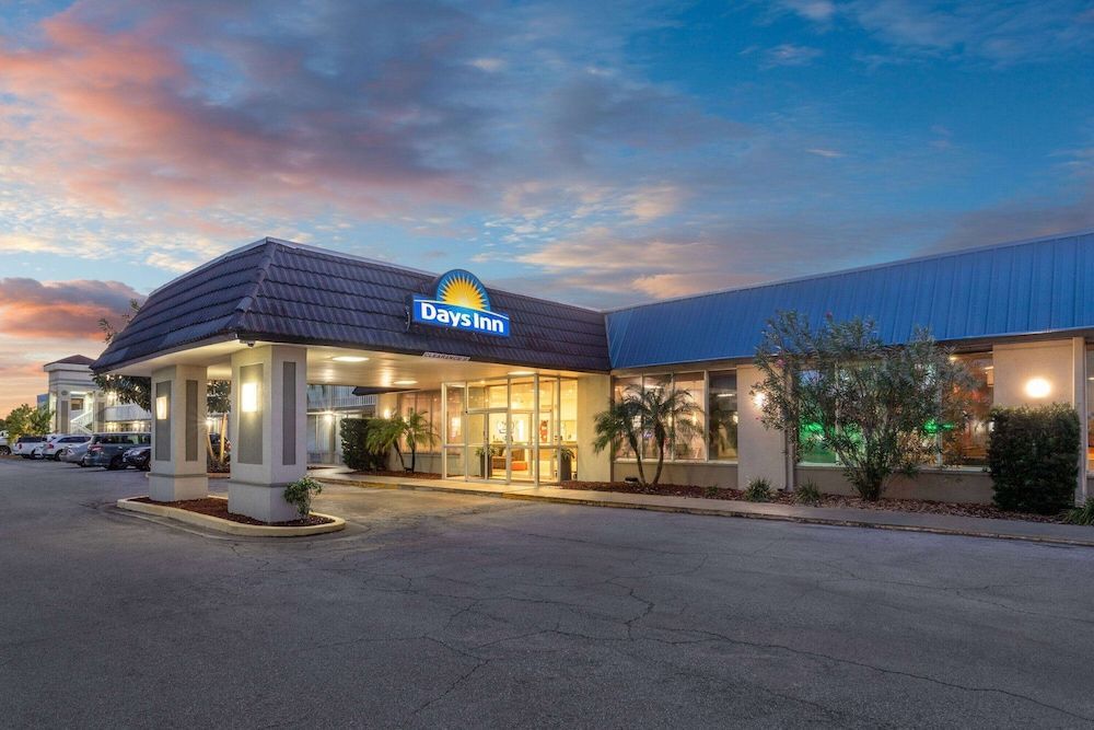 Days Inn by Wyndham Titusville Kennedy Space Center 1