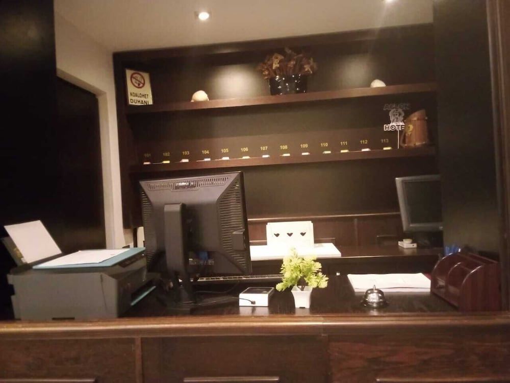 Aglon Twin's Hotel 1