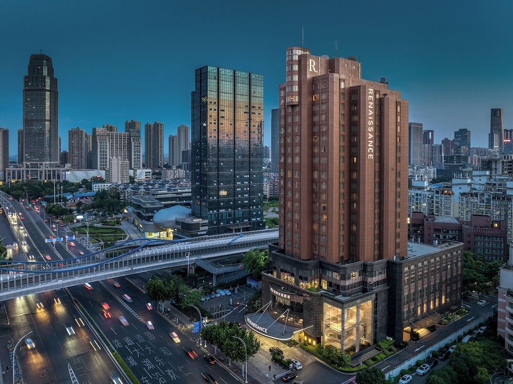 Renaissance Wuhan Hotel 1