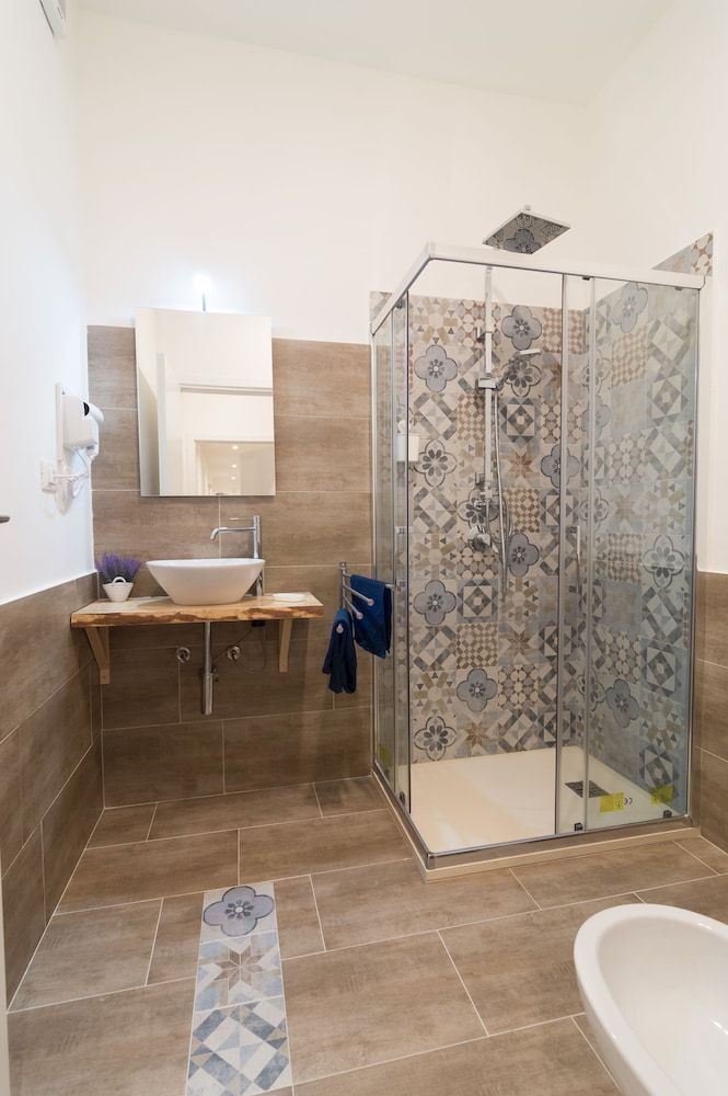 RAUDINO ROOMS 1